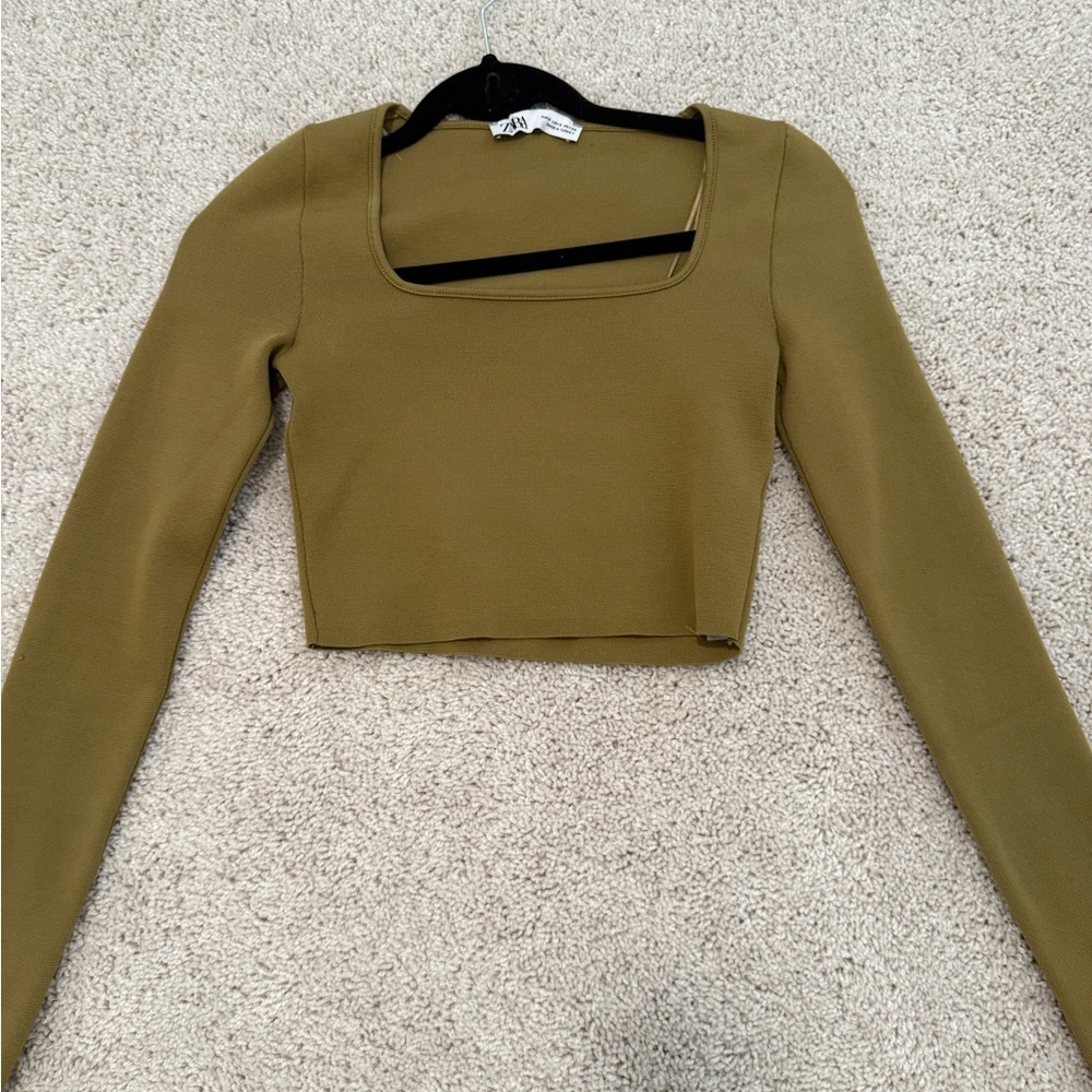 Zara Olive green cropped longsleeves XS